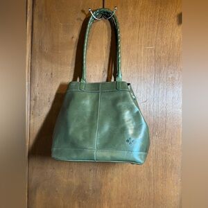👜 Patricia Nash Mallory Convertible Tote Soft Olive - C